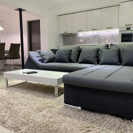 Green Apartment By Alex Rafael Zagreb Bagian luar foto