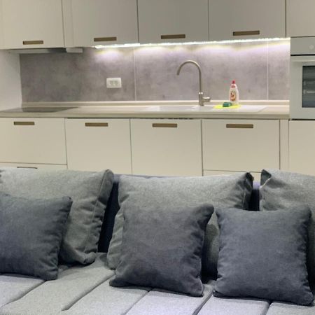 Green Apartment By Alex Rafael Zagreb Bagian luar foto