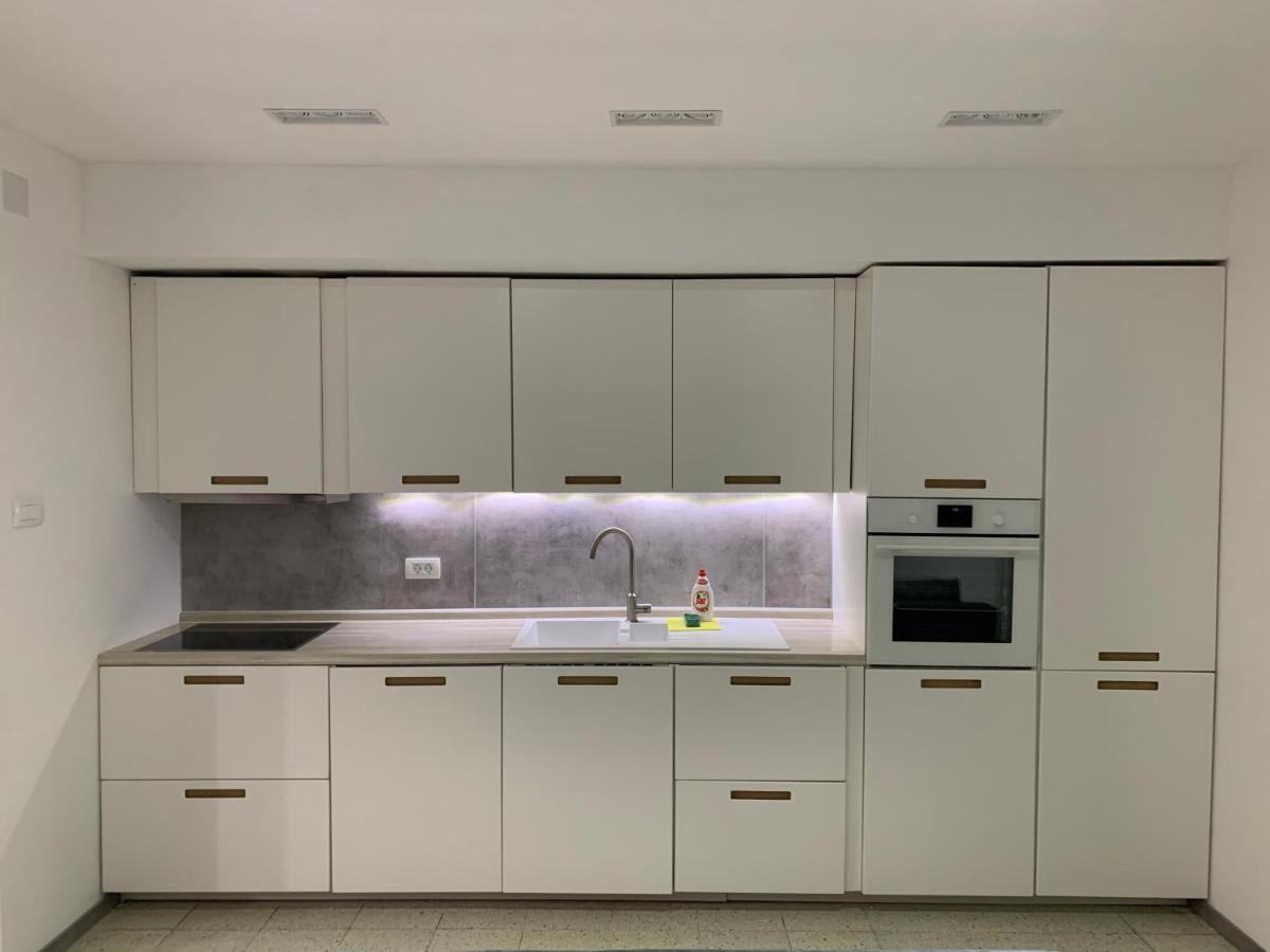 Green Apartment By Alex Rafael Zagreb Bagian luar foto